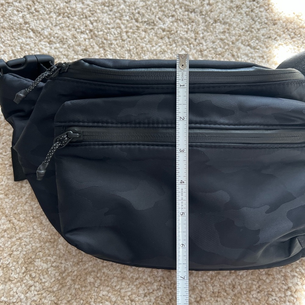 Athleta belt bag - Picture 6 of 7